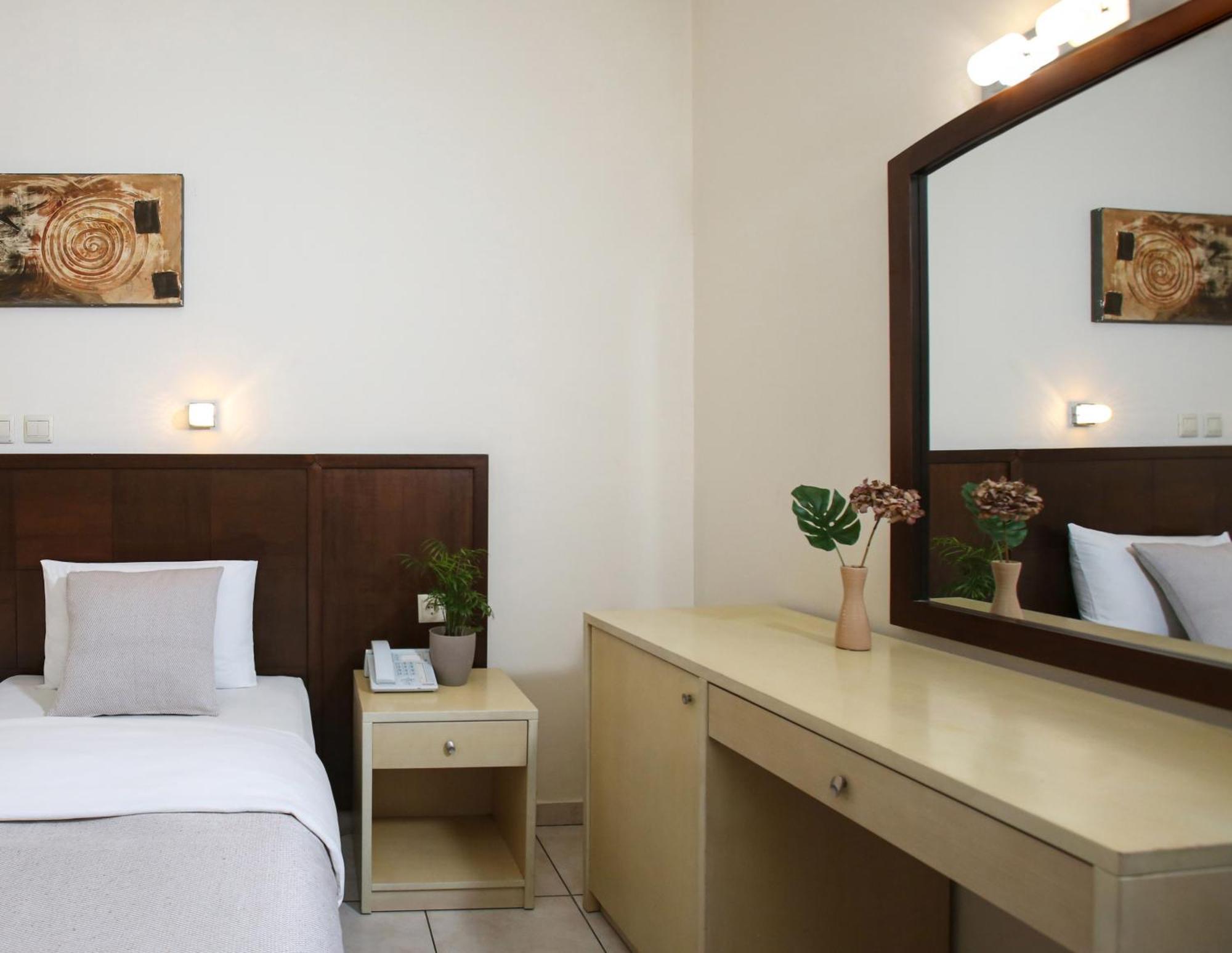 Hotel Astron Кардиця Екстер'єр фото